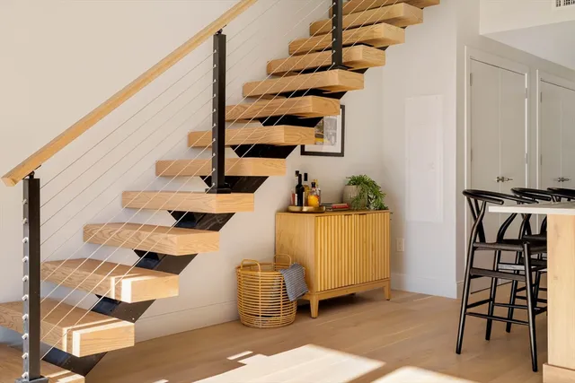 a view of entryway with workspace