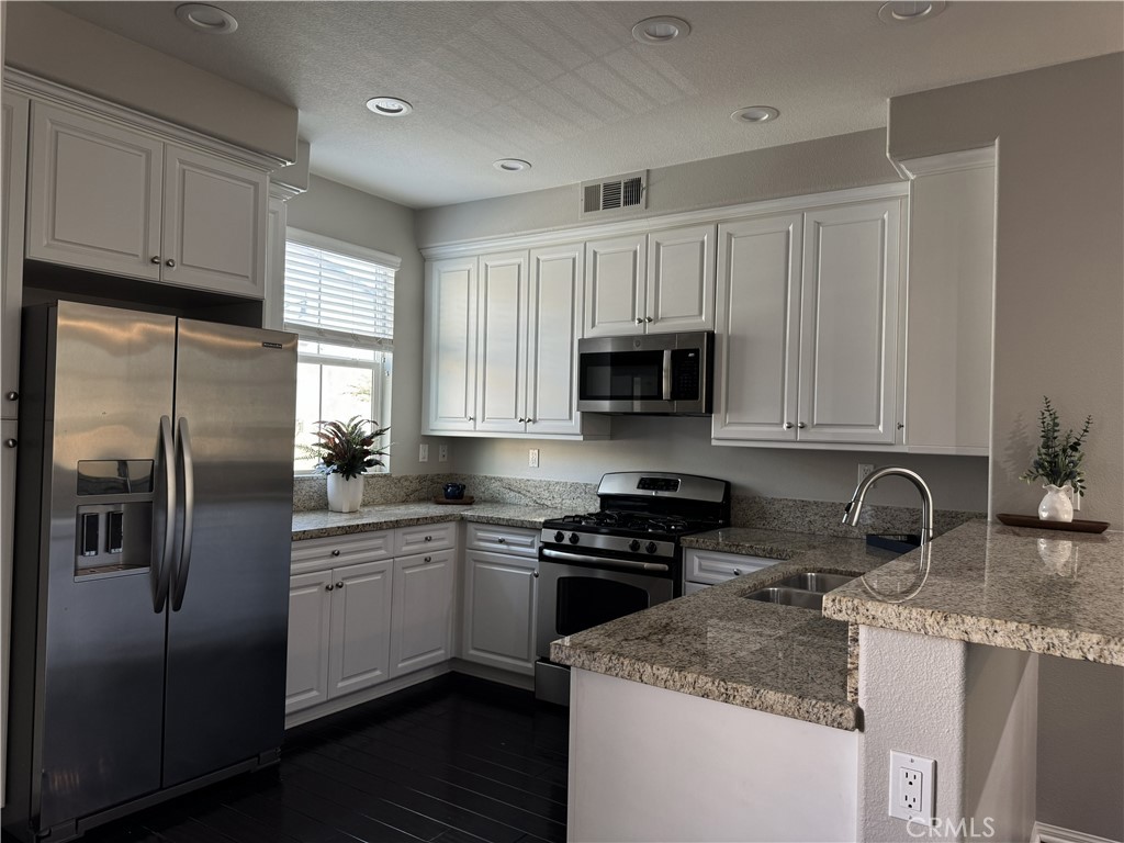 47 Aliso Ridge Loop Mission Viejo, CA 92691 - Photo 12 of 49 Updated kitchen