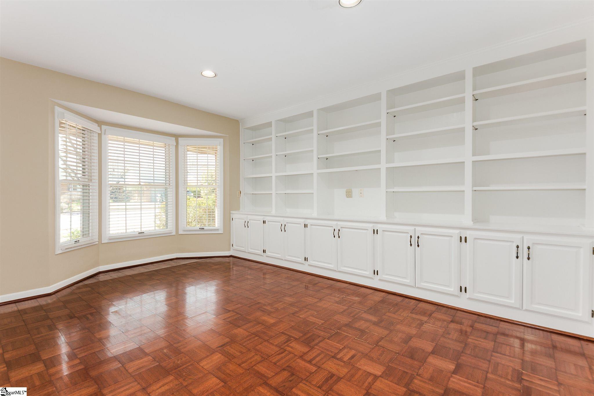 135 Hummingbird Ridge Greenville, SC 29605 - Photo 4 of 22 Gallery Image 4