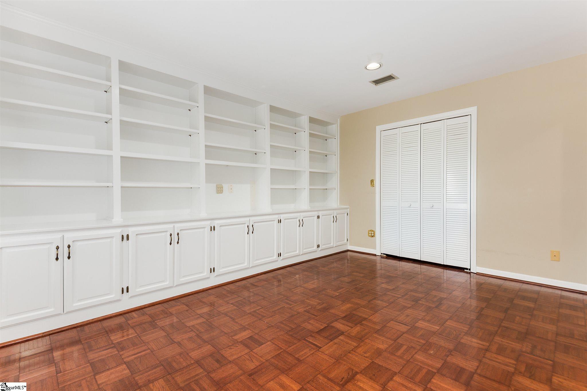 135 Hummingbird Ridge Greenville, SC 29605 - Photo 5 of 22 Gallery Image 5