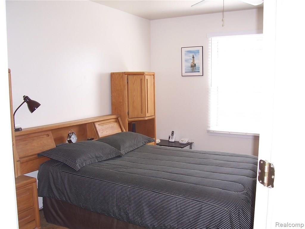 22138 Cape Cod Way Farmington, MI 48336 - Photo 9 of 27