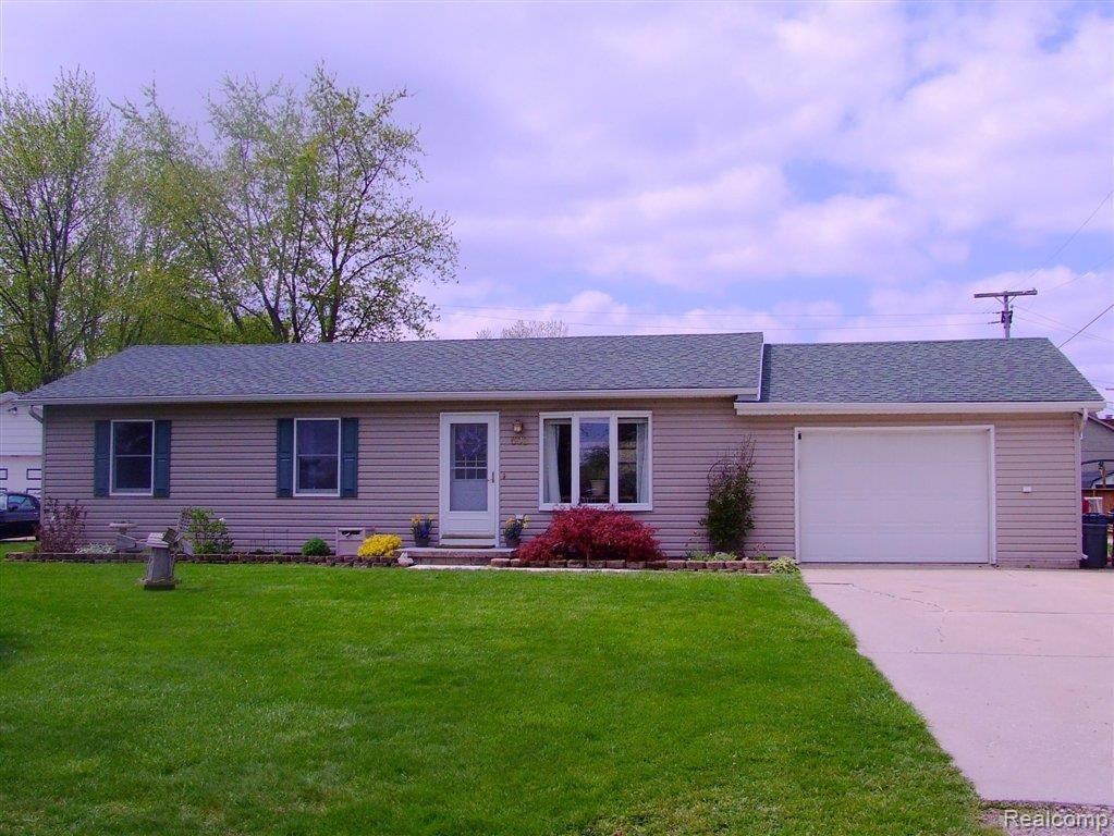 602 Cherry Road Monroe, MI 48161 - Photo 1 of 21 DSCF2473.JPG
