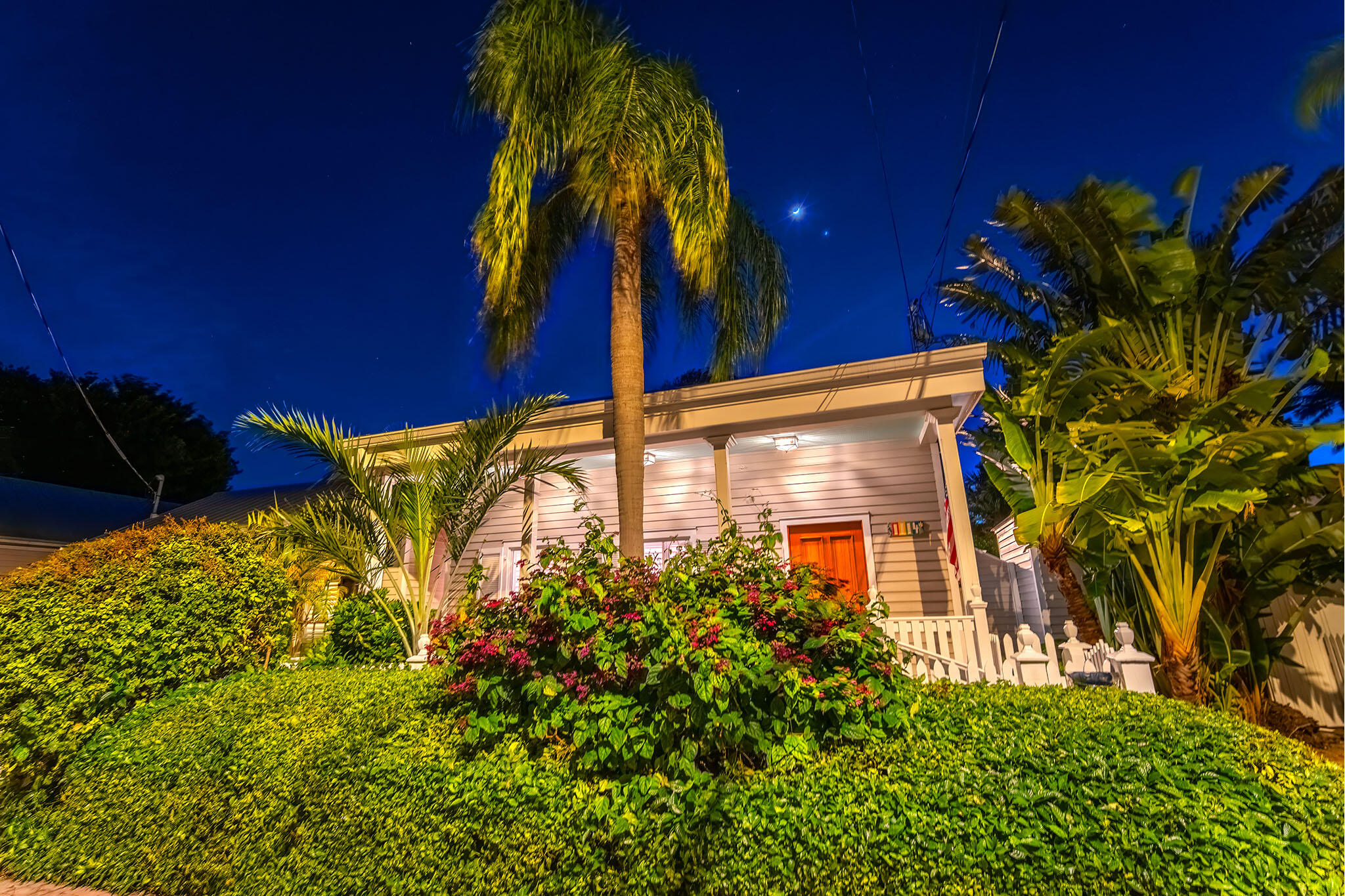 1114 Packer Street Key West, FL 33040 - Photo 46 of 94 Front twilight