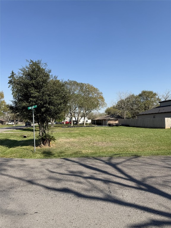 2719 West Street Rosenberg, TX 77471 - Photo 2 of 3