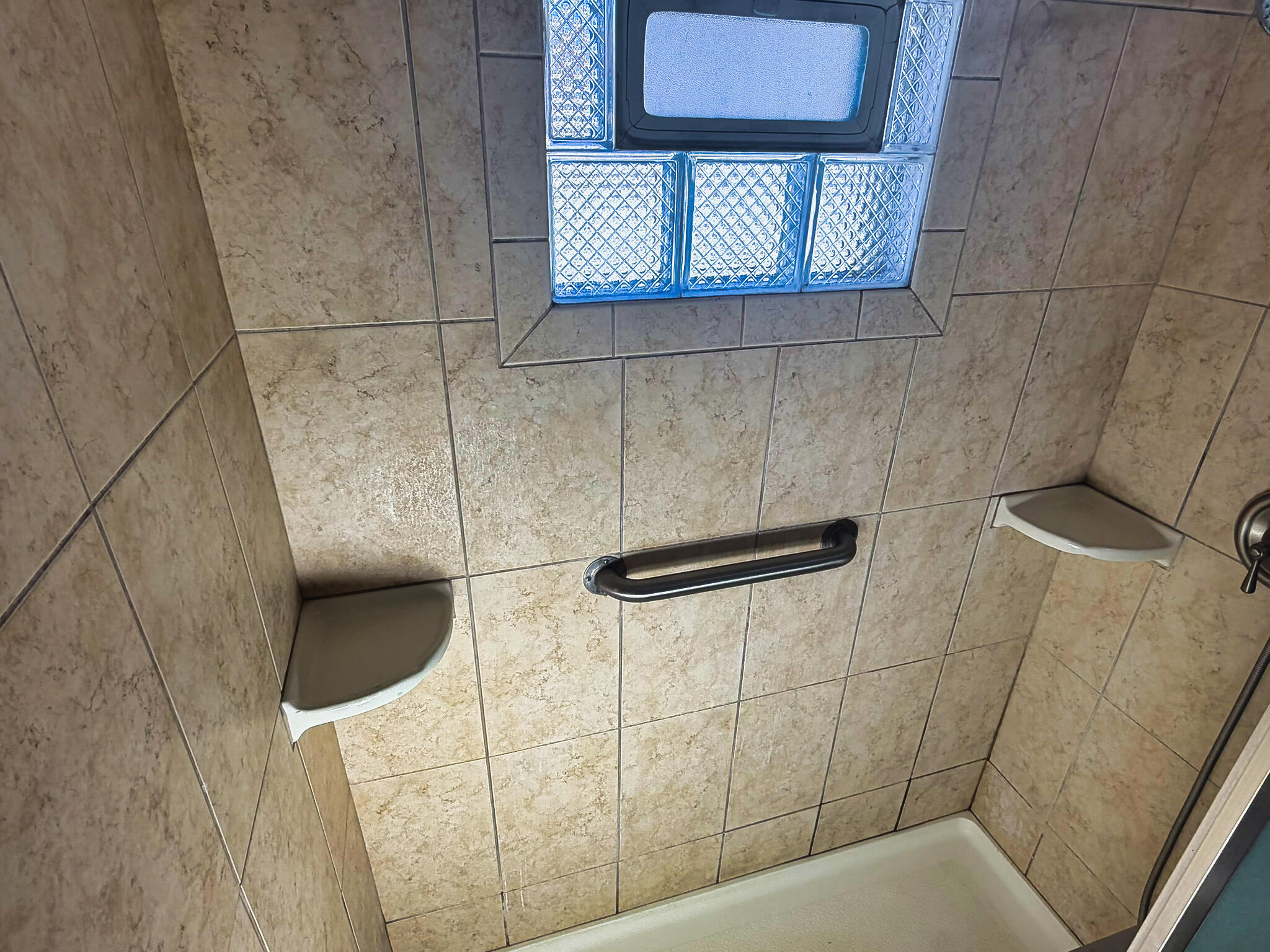 8602 Beloit Road Milwaukee, WI 53227 - Photo 13 of 21 IMG_8254