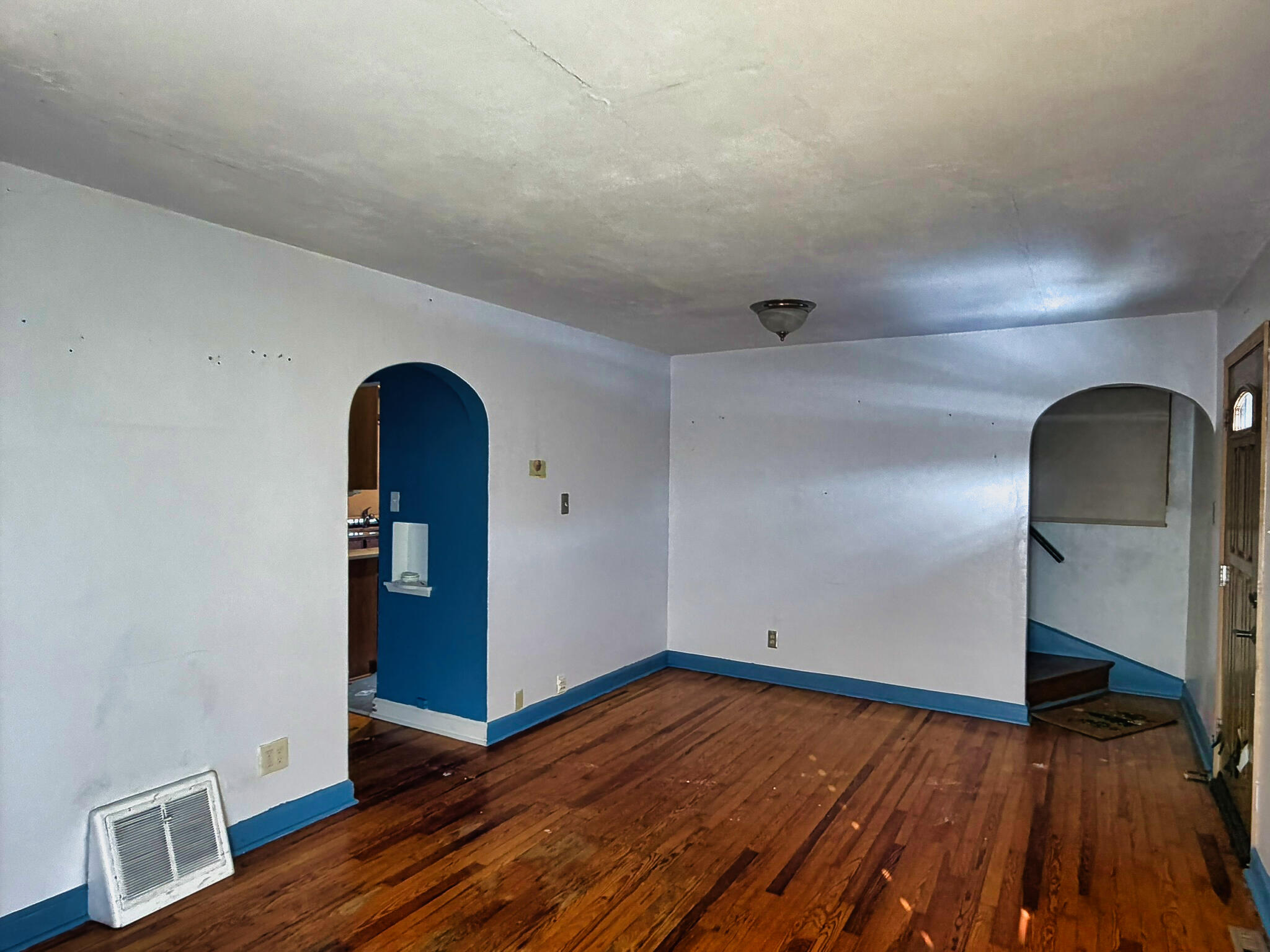 8602 Beloit Road Milwaukee, WI 53227 - Photo 16 of 21 IMG_8257