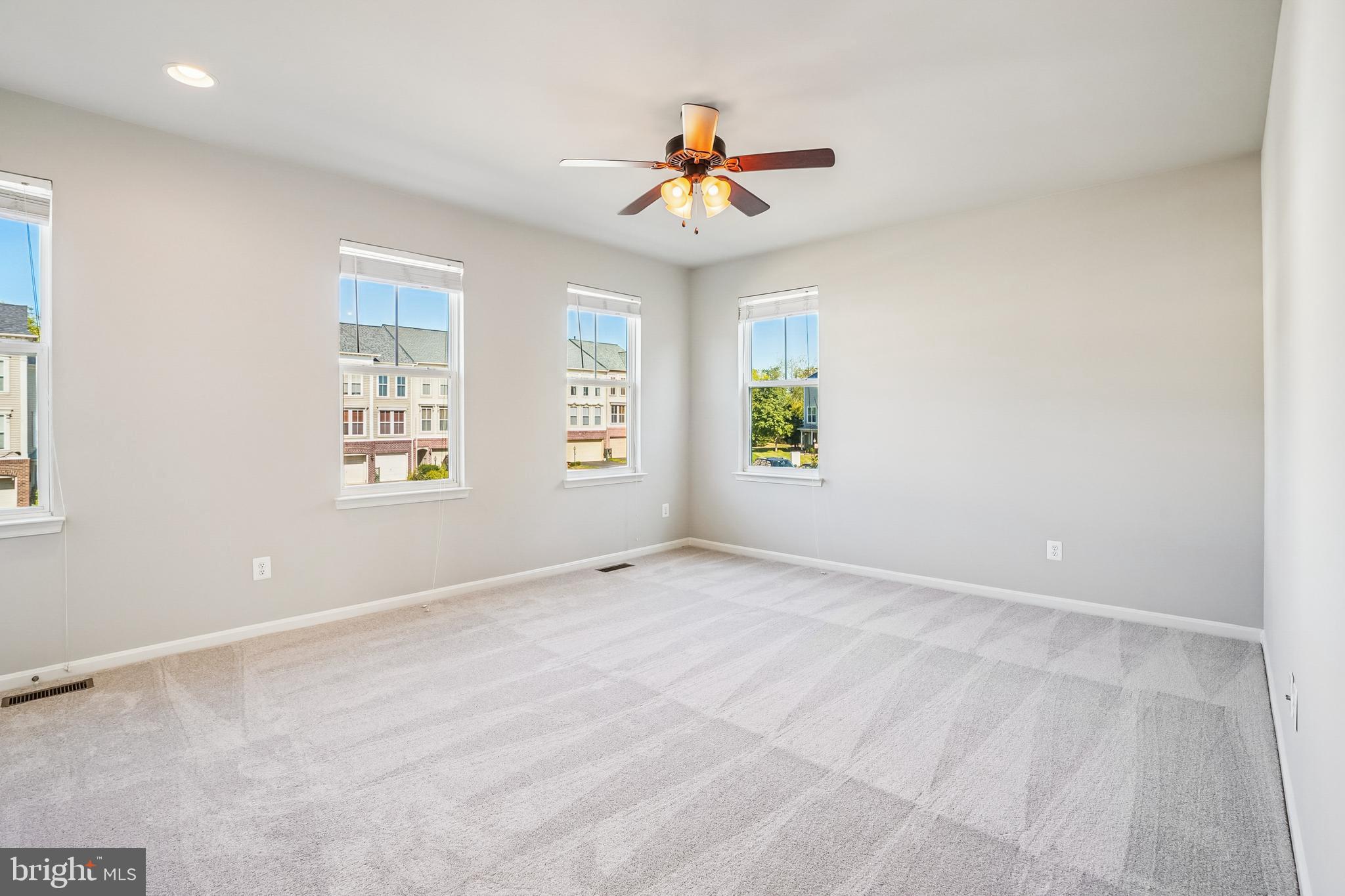 9096 Ribbon Falls Loop Bristow, VA 20136 - Photo 12 of 23 Gallery Image 12
