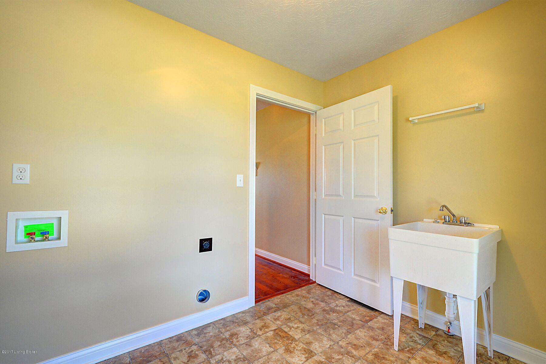 1224 Plum Ridge Road Taylorsville, KY 40071 - Photo 31 of 58 LAUNDRY ROOM