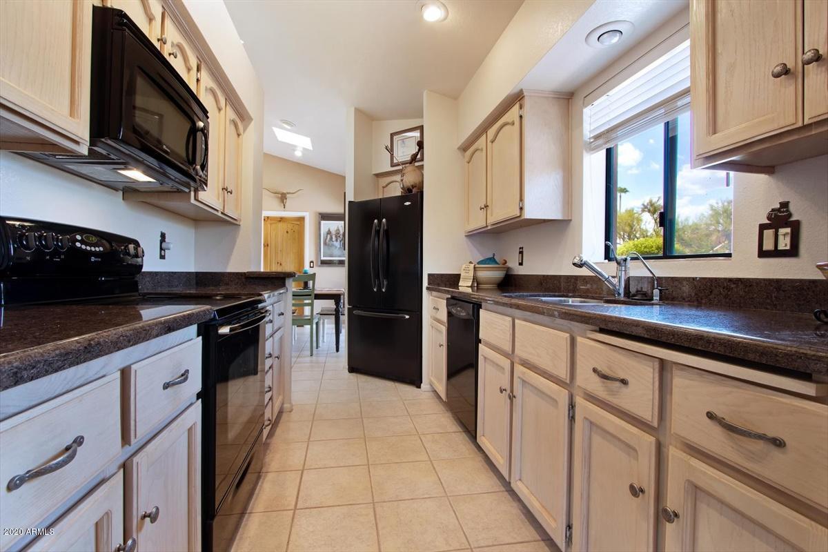 18442 Stirrup Lane Rio Verde, AZ 85263 - Photo 12 of 34 Kitchen
