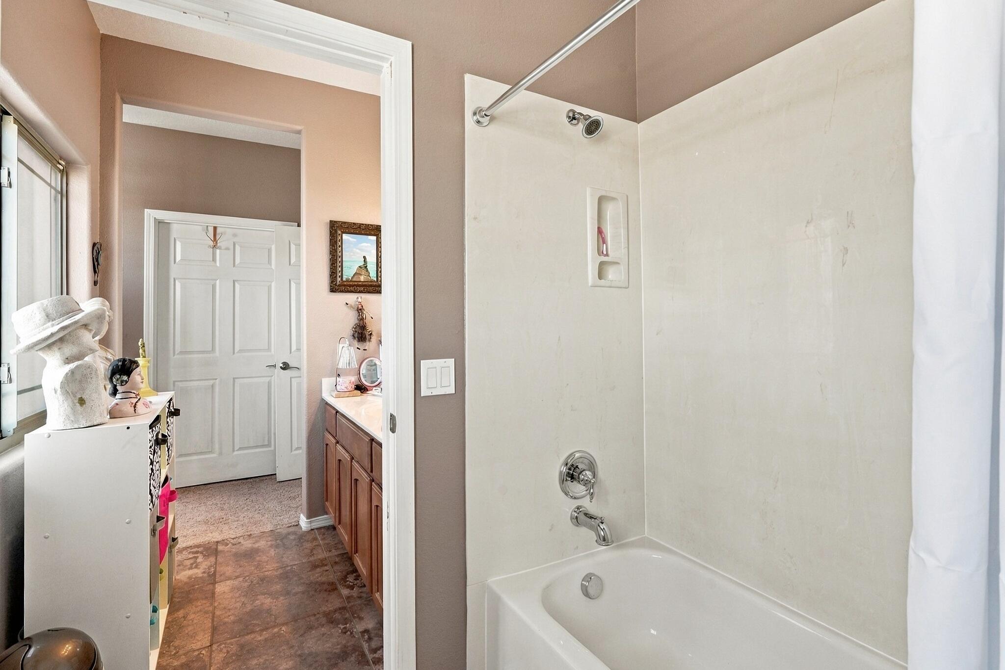 608 3rd Street Northeast Rio Rancho, NM 87124 - Photo 33 of 47 Gallery Image 33