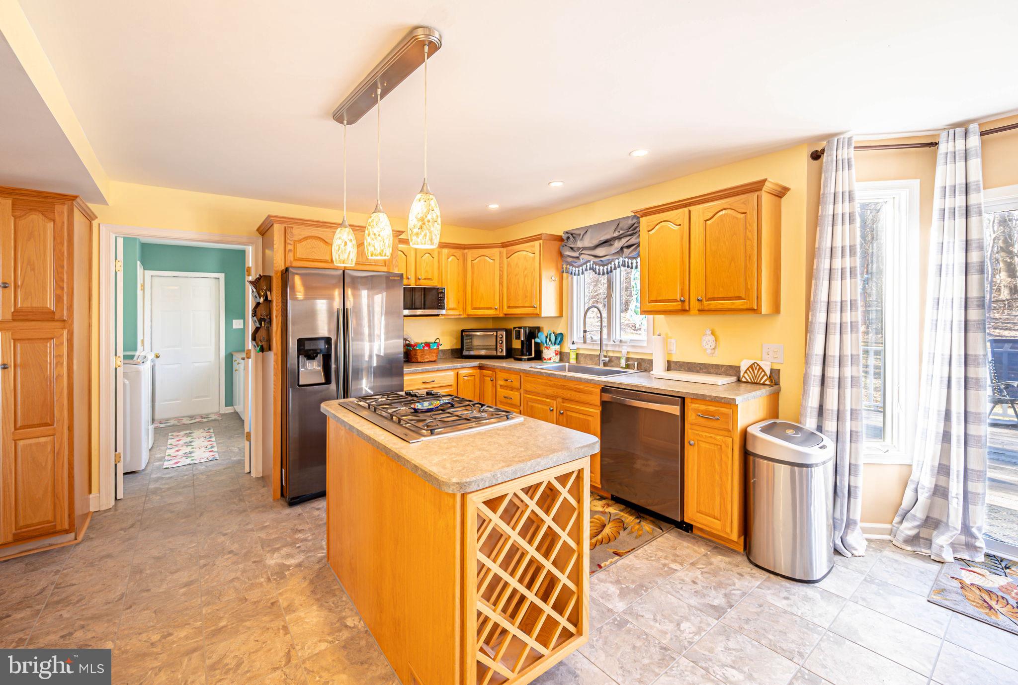 1104 North Bailey Road Coatesville, PA 19320 - Photo 8 of 32 Eat-in Kitchen