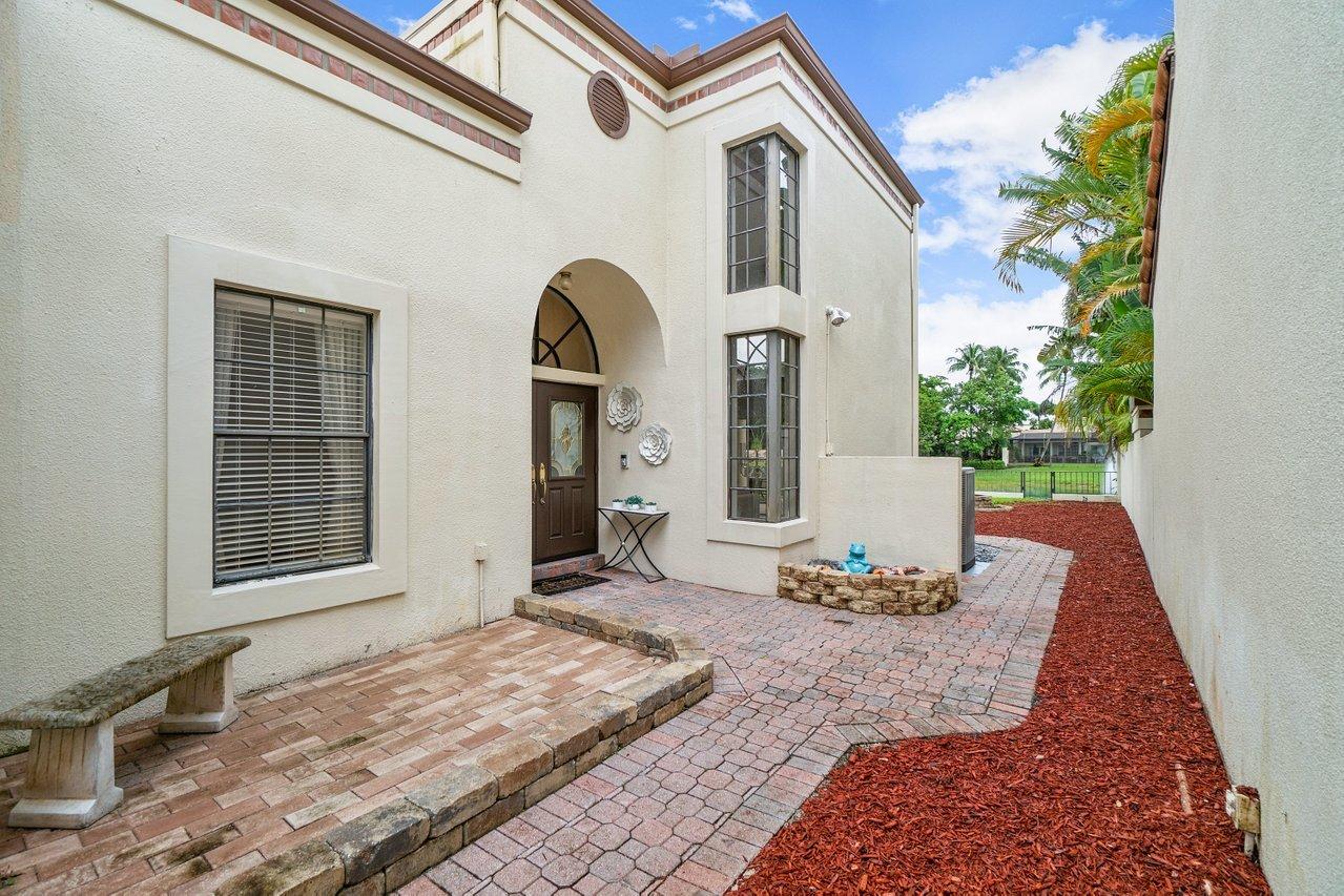 23443 Mirabella Circle South Boca Raton, FL 33433 - Photo 8 of 49 08