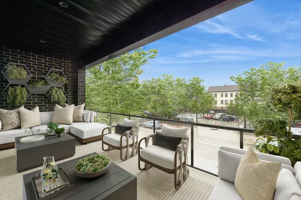 $1,150,000 | 2923 North Southport Avenue, Unit 2, Chicago, IL 60657
