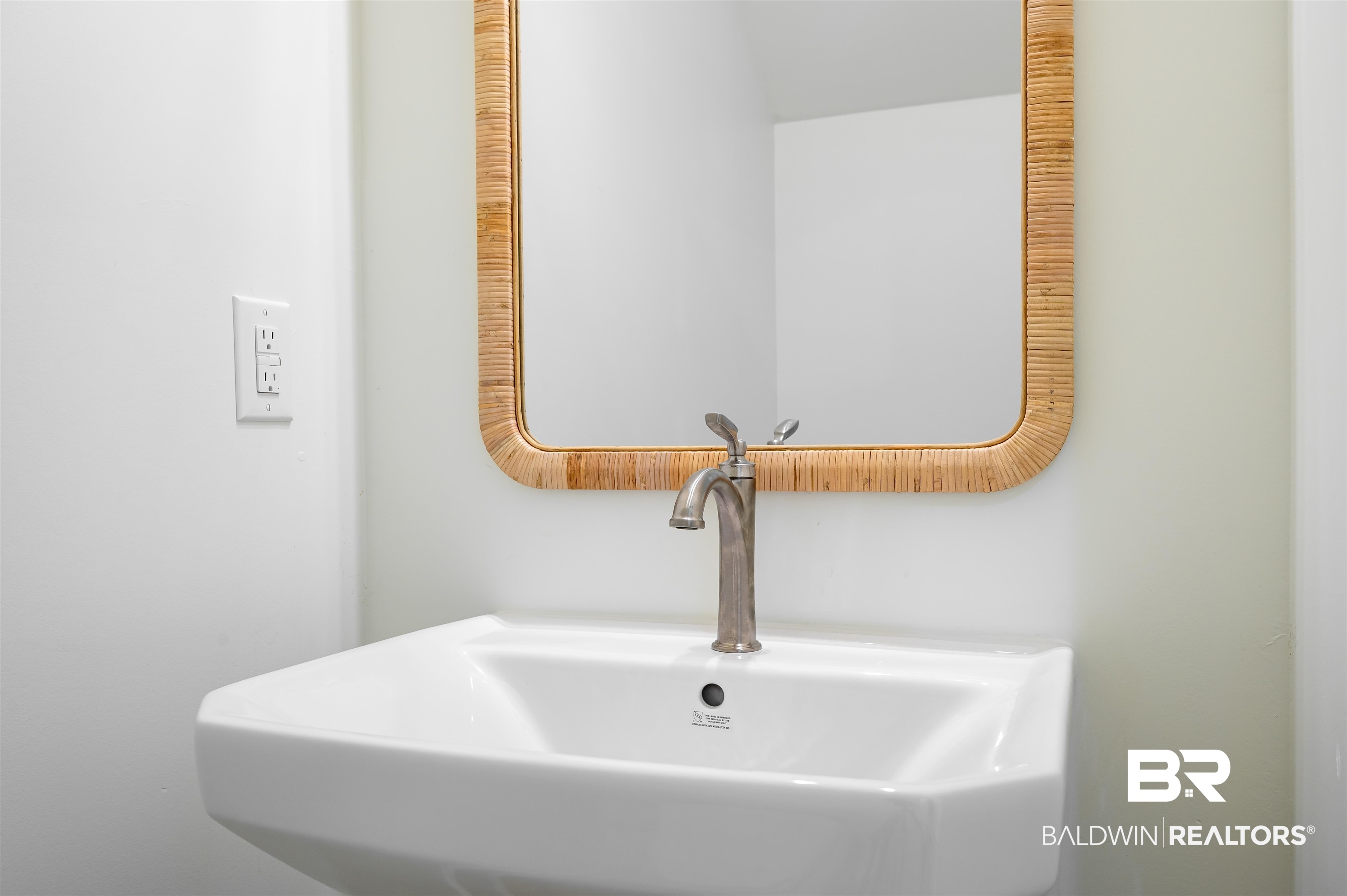 657 Island Way Gulf Shores, AL 36542 - Photo 25 of 59 Bathroom view of a sink