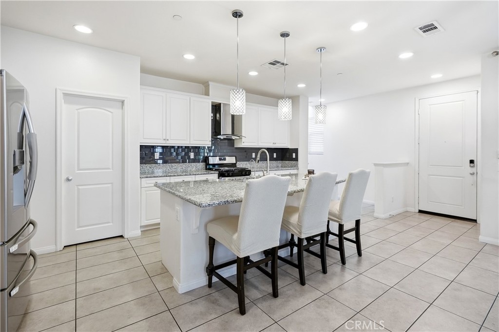5738 Sacra Way Riverside, CA 92505 - Photo 8 of 28 Beautiful, recently upgraded kitchen