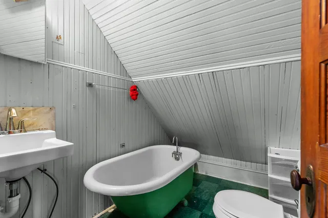 $519,900 | 515 Keyes Street, Menasha, WI 54952