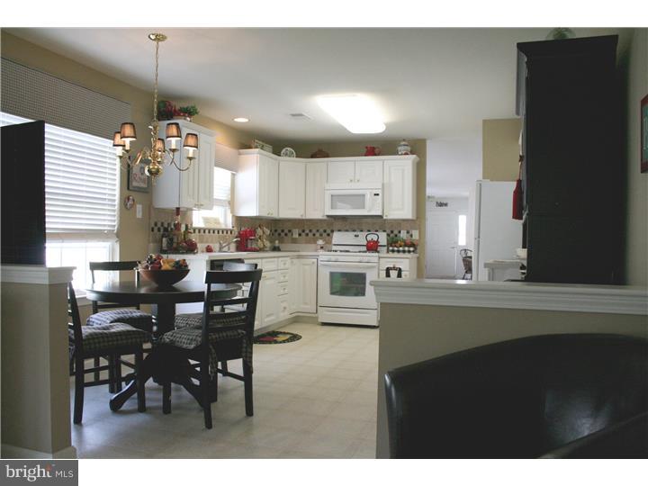147 Somerfield Road Woolwich Township, NJ 08085 - Photo 4 of 18 Kitchen