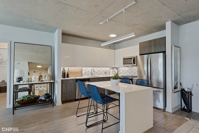 1025 West Addison Street, Unit 722 Chicago, IL 60613 - Photo 13 of 15