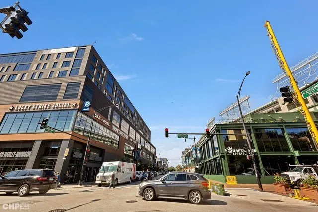$3,530 | 1025 West Addison Street, Unit 722, Chicago, IL 60613