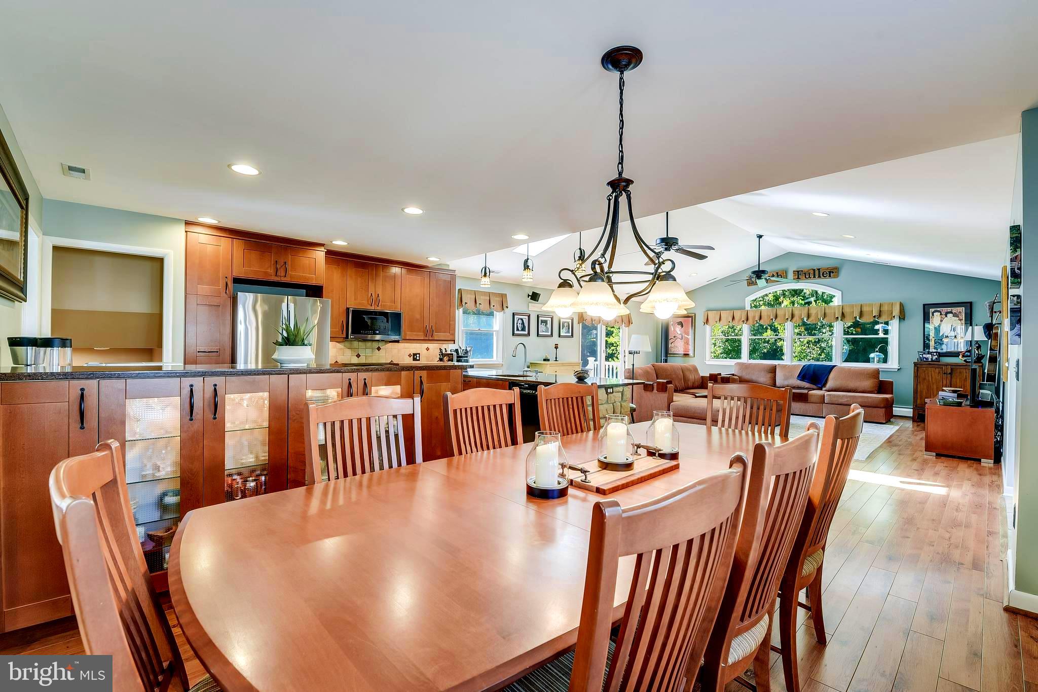 116 Hollowbrook Road Lutherville-Timonium, MD 21093 - Photo 13 of 38 Dining room