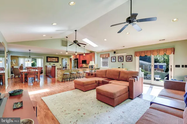 $600,000 | 116 Hollowbrook Road, Lutherville-Timonium, MD 21093