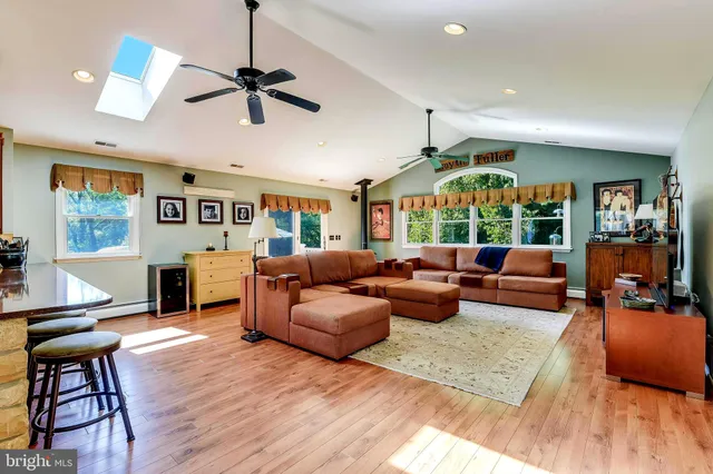 $600,000 | 116 Hollowbrook Road, Lutherville-Timonium, MD 21093