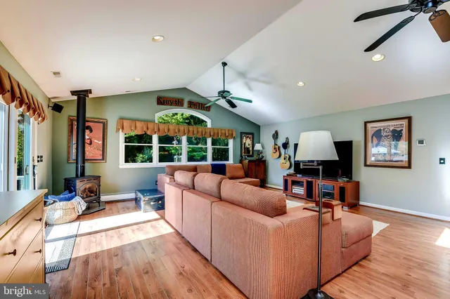 $600,000 | 116 Hollowbrook Road, Lutherville-Timonium, MD 21093