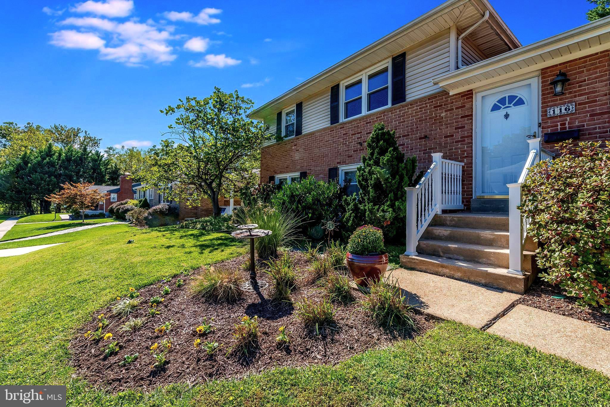 116 Hollowbrook Road Lutherville-Timonium, MD 21093 - Photo 5 of 38 Beautiful landscaping