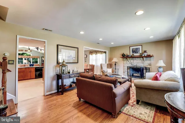 $600,000 | 116 Hollowbrook Road, Lutherville-Timonium, MD 21093