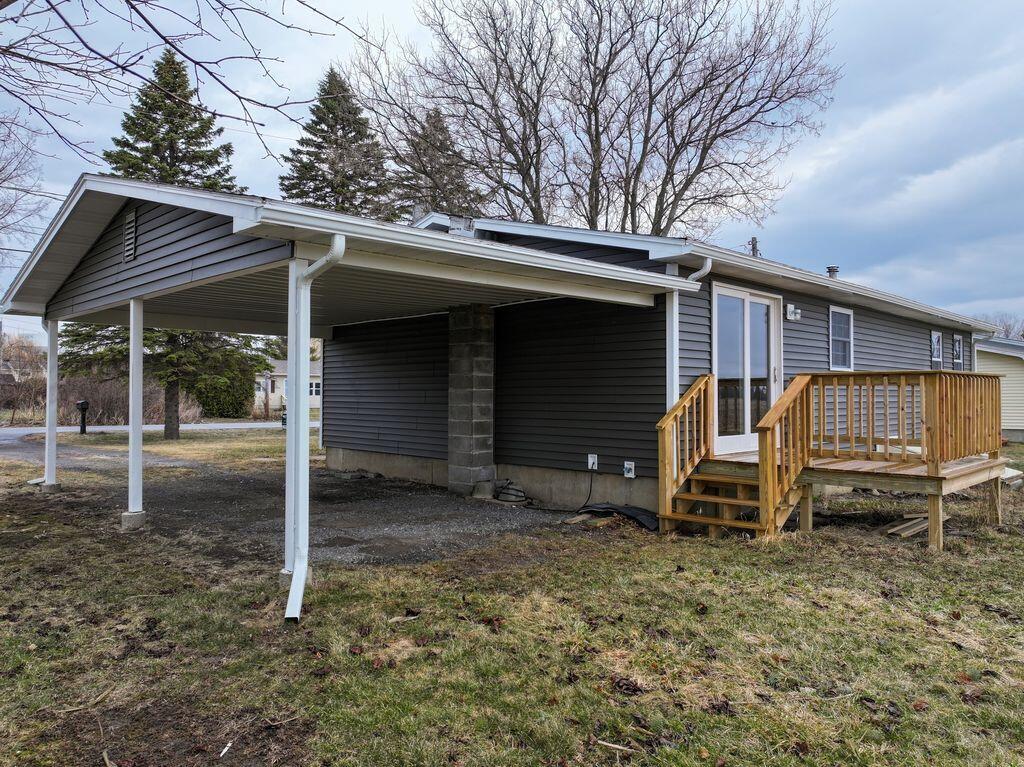 17 Columbus Drive Rouses Point, NY 12979 - Photo 2 of 25 17 Columbus Dr Back