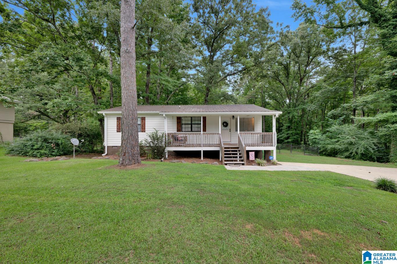 611 Ridgecrest Drive Warrior, AL 35180 - Photo 2 of 29