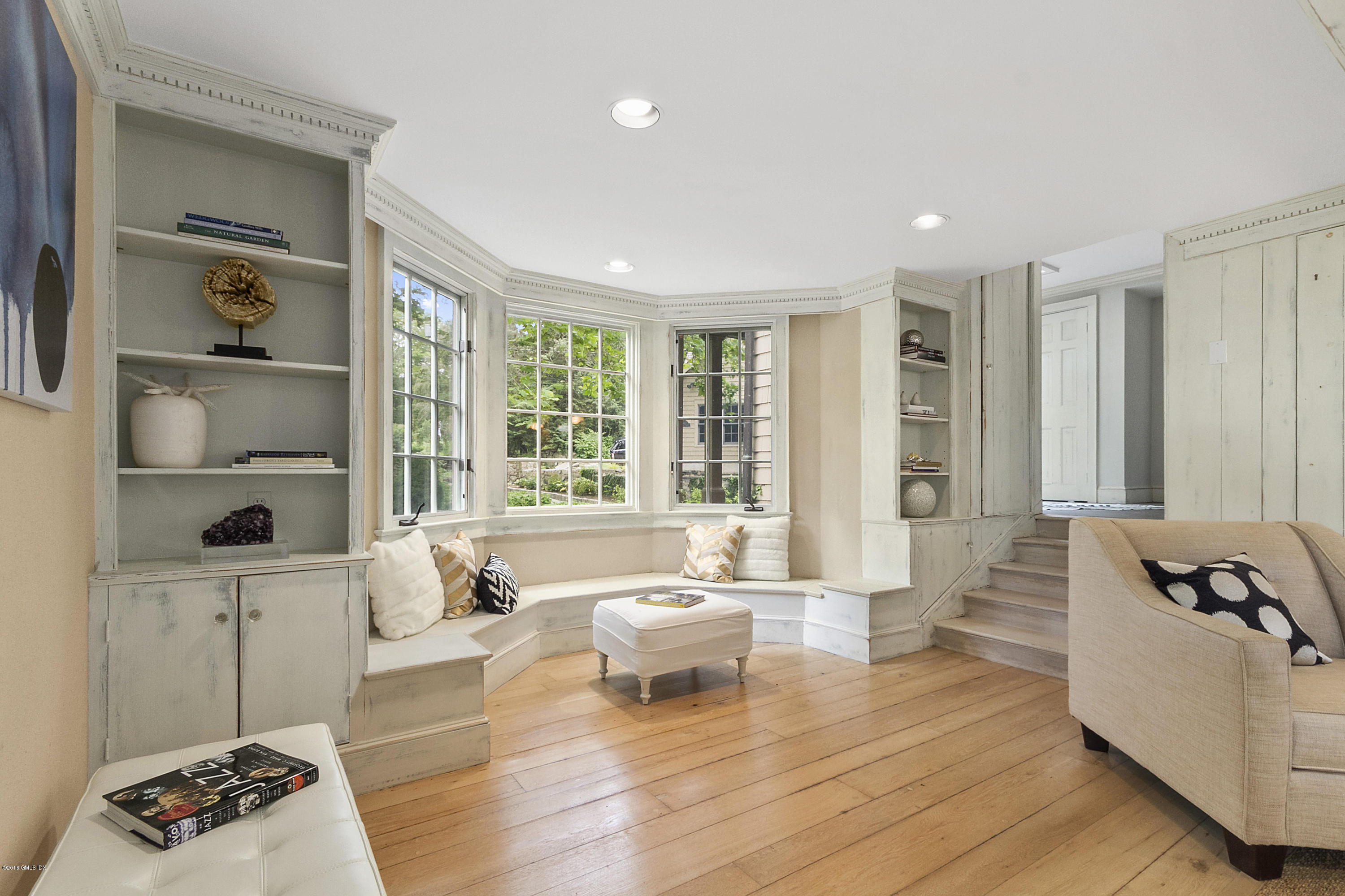 467 Laurel Road New Canaan, CT 06840 - Photo 3 of 29 a living room with furniture and a window