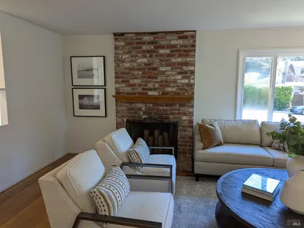 $1,149,000 | 309 Oak Manor Drive, Fairfax, CA 94930