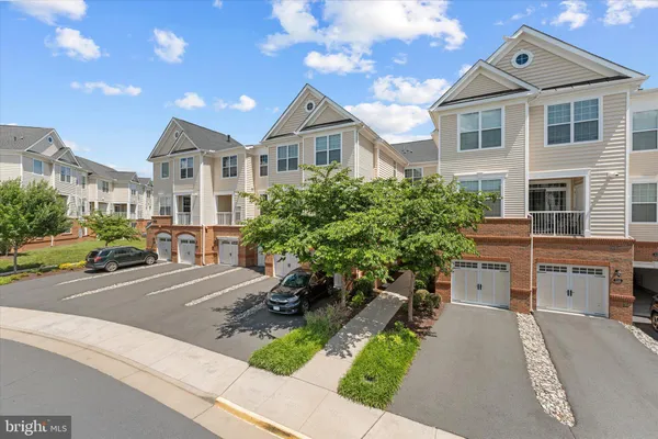 $410,000 | 43021 Greggsville Chapel Terrace, Unit 108, Ashburn, VA 20148