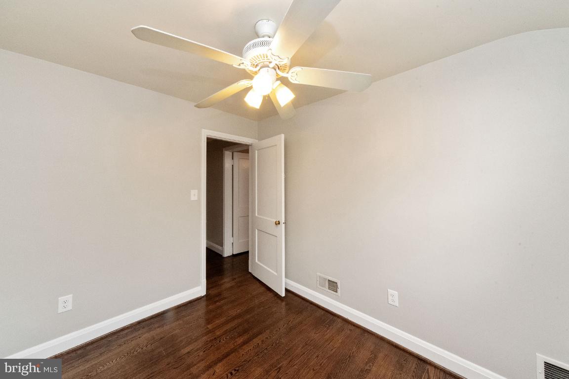 1642 Thetford Road Baltimore, MD 21286 - Photo 17 of 21 Bedroom 3