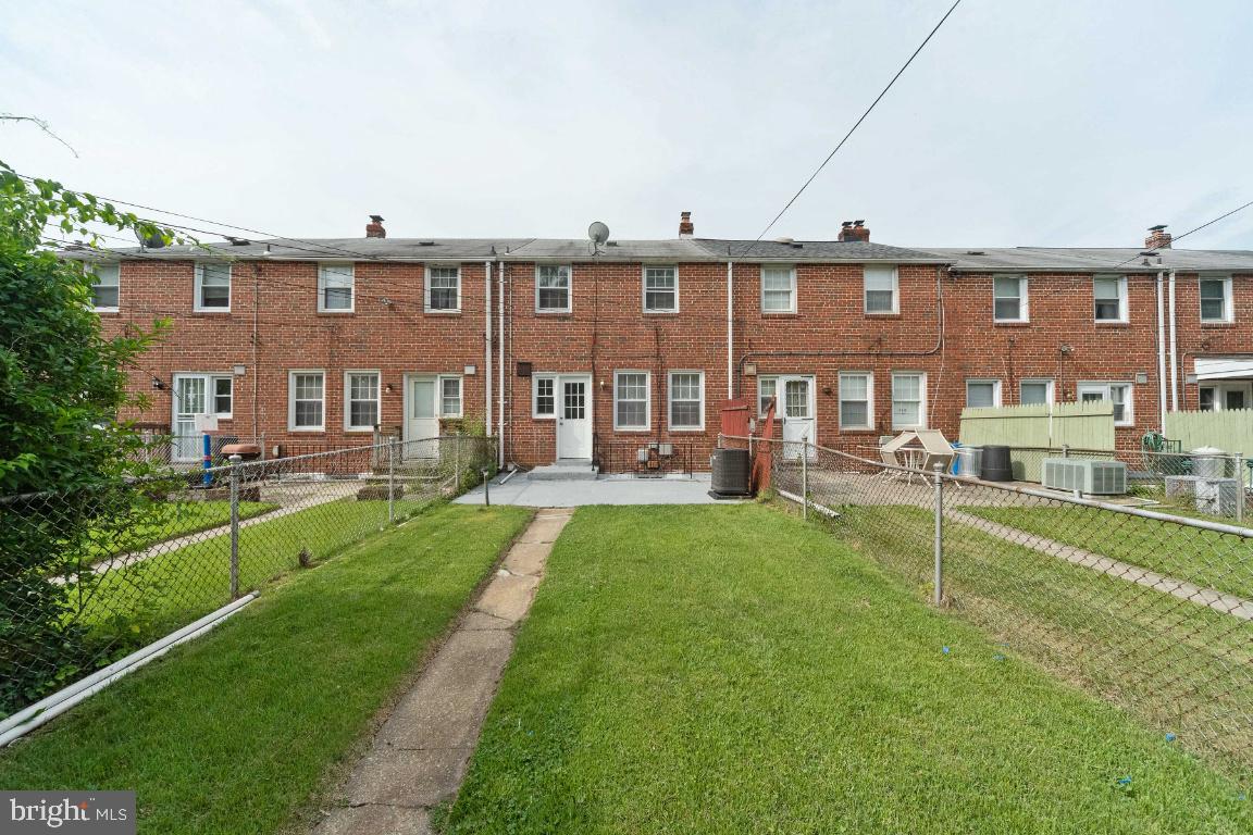 1642 Thetford Road Baltimore, MD 21286 - Photo 21 of 21 Exterior rear