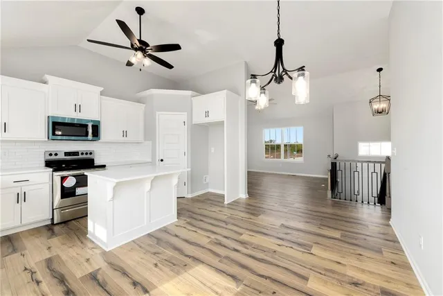 $355,000 | 2216 Pemberton Drive, Harrisonville, MO 64701