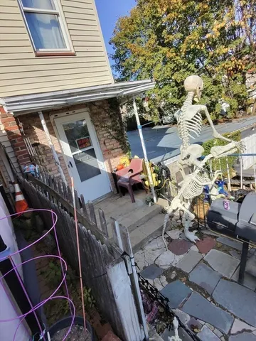 a view of deck with patio