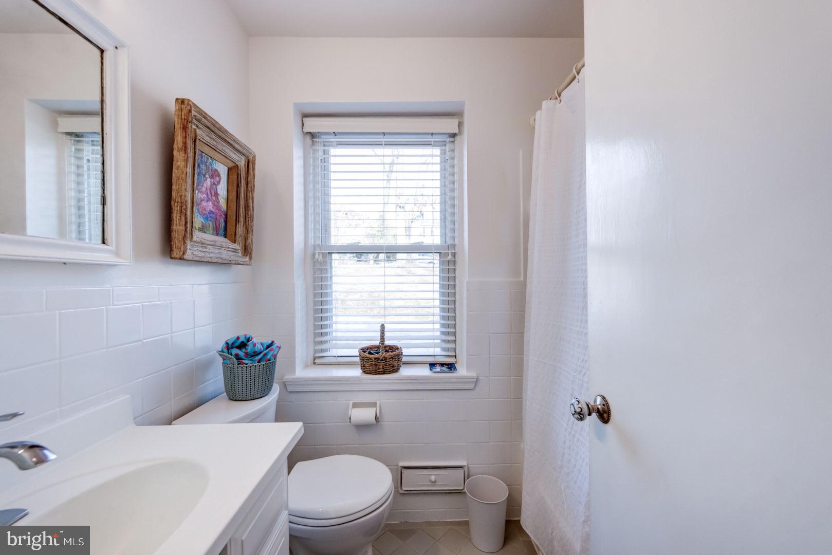 677 Knox Road Wayne, PA 19087 - Photo 19 of 25 Full Hall Bathroom