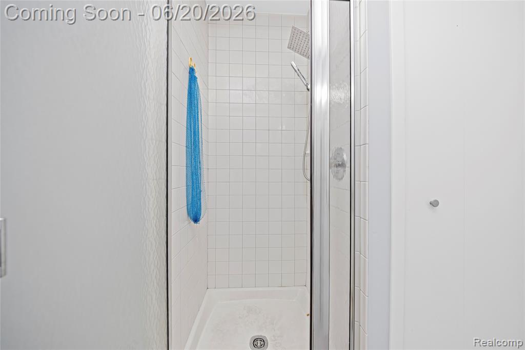 39455 Country Lane Novi, MI 48375 - Photo 25 of 52
