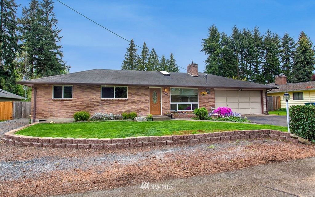 8029 213th Street Southwest Edmonds, WA 98026 - Photo 1 of 20 Gallery Image 1
