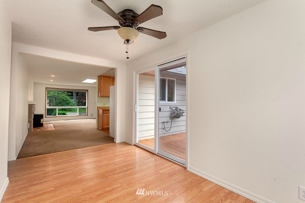 8029 213th Street Southwest Edmonds, WA 98026 - Photo 8 of 20 Gallery Image 8