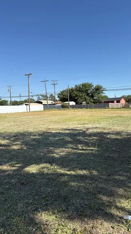 $17,000 | 402 10th Street, Ralls, TX 79357
