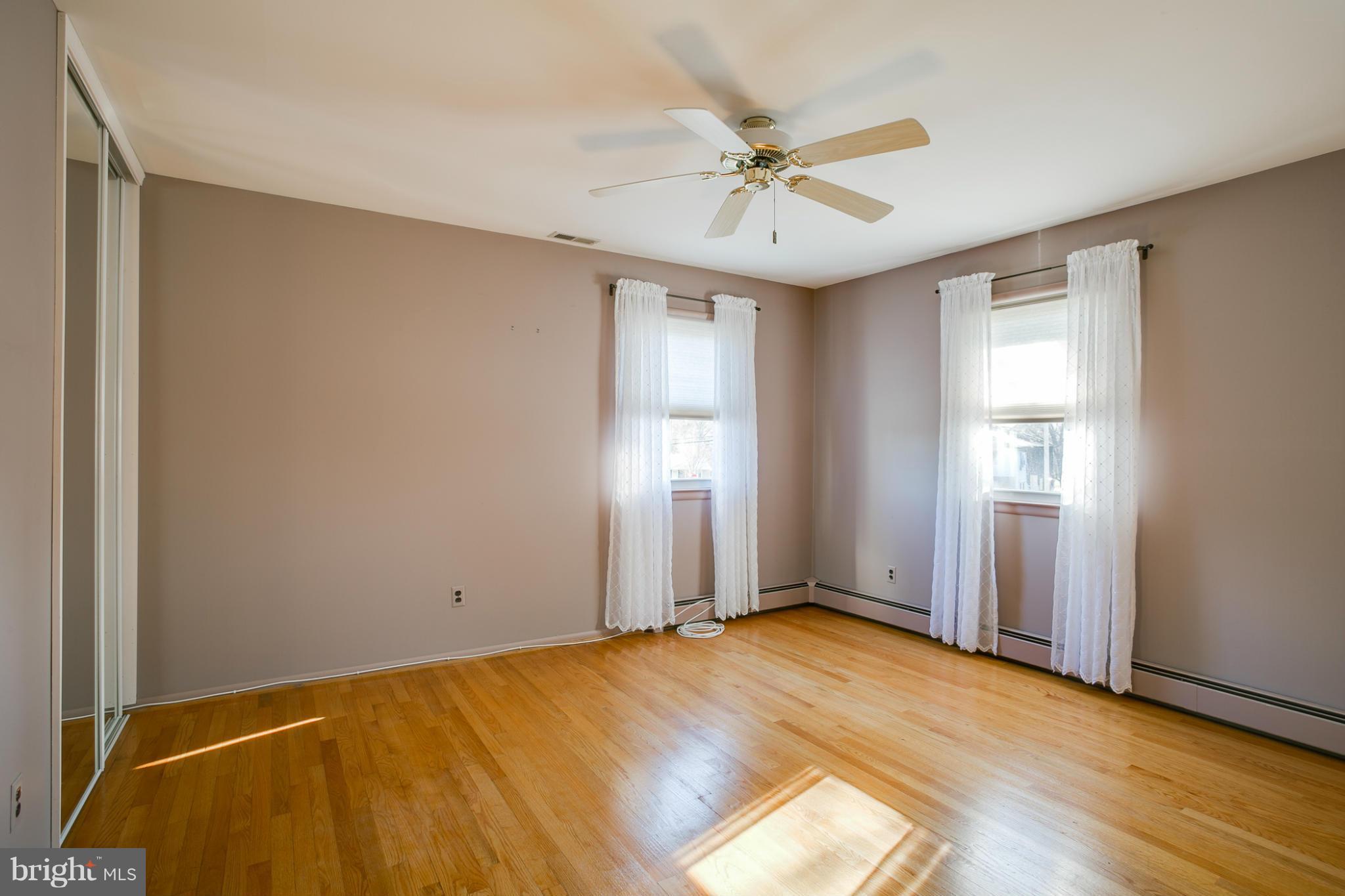 4591 Roundhill Road Ellicott City, MD 21043 - Photo 18 of 25 Bedroom (Master)