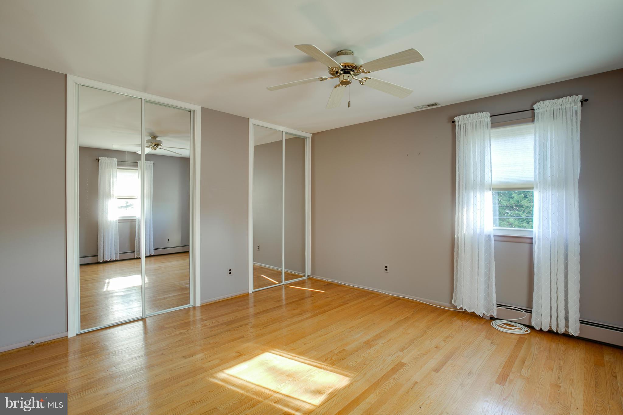 4591 Roundhill Road Ellicott City, MD 21043 - Photo 20 of 25 Bedroom (Master)