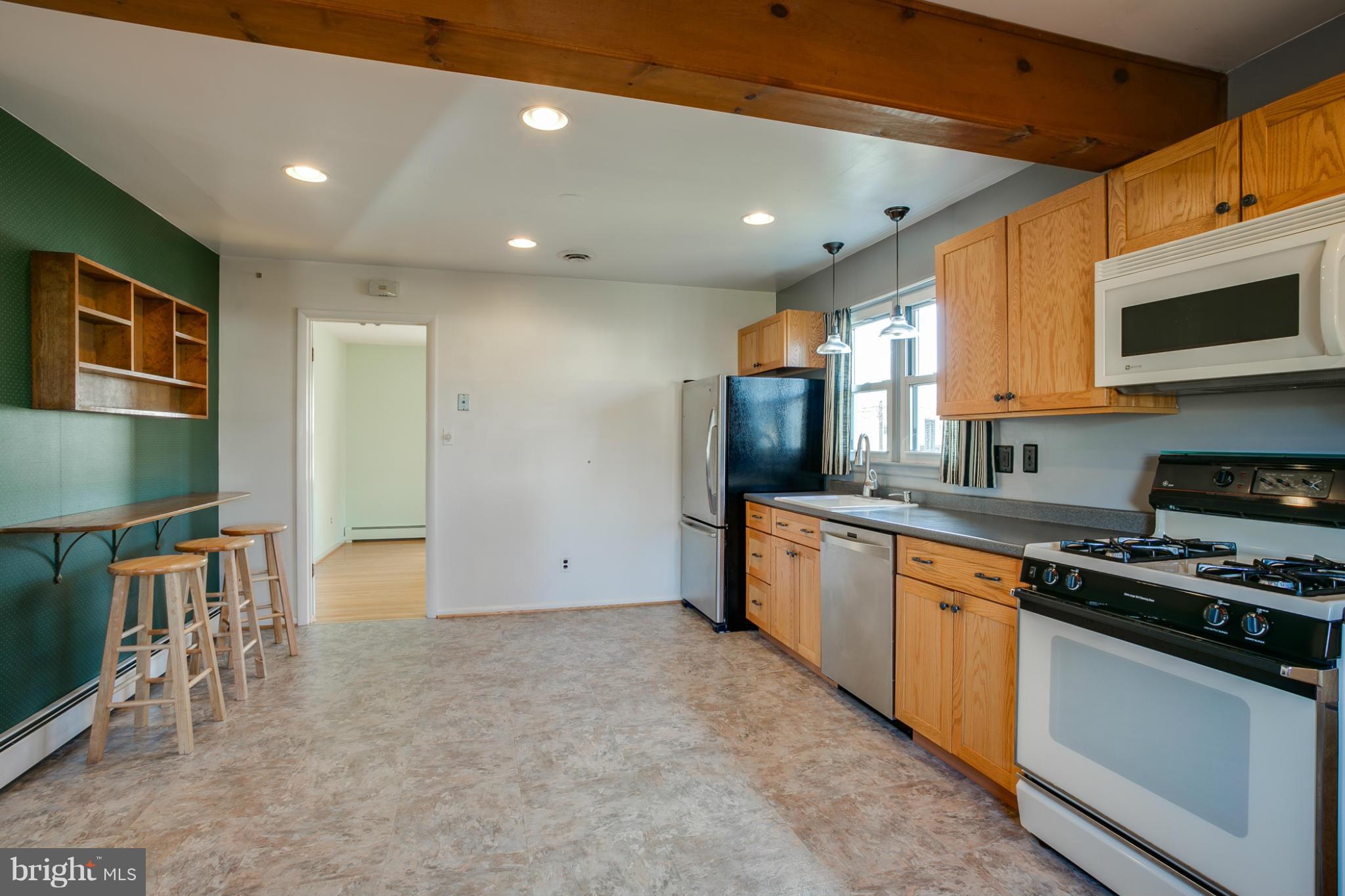 4591 Roundhill Road Ellicott City, MD 21043 - Photo 9 of 25 Kitchen