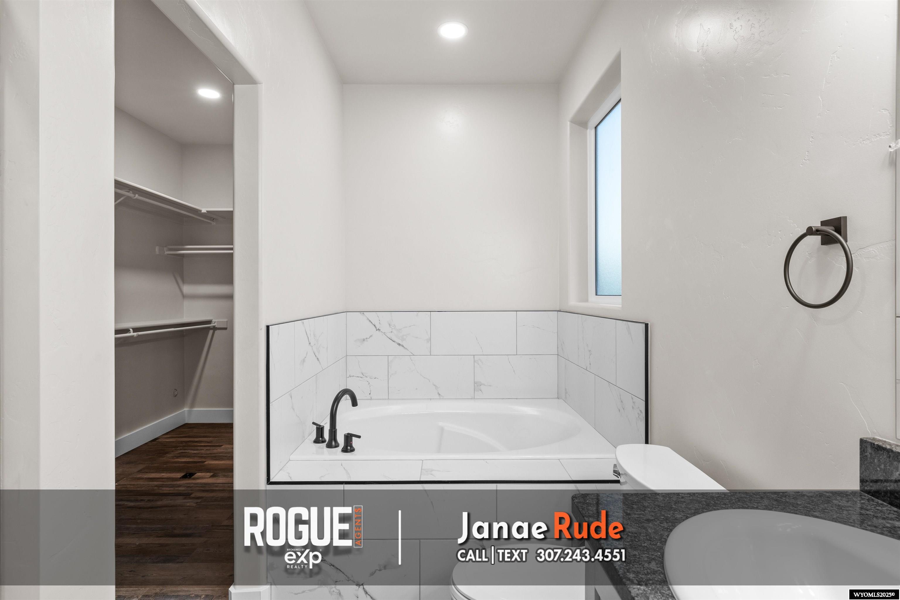 2011 East 22nd Street Casper, WY 82601 - Photo 14 of 35