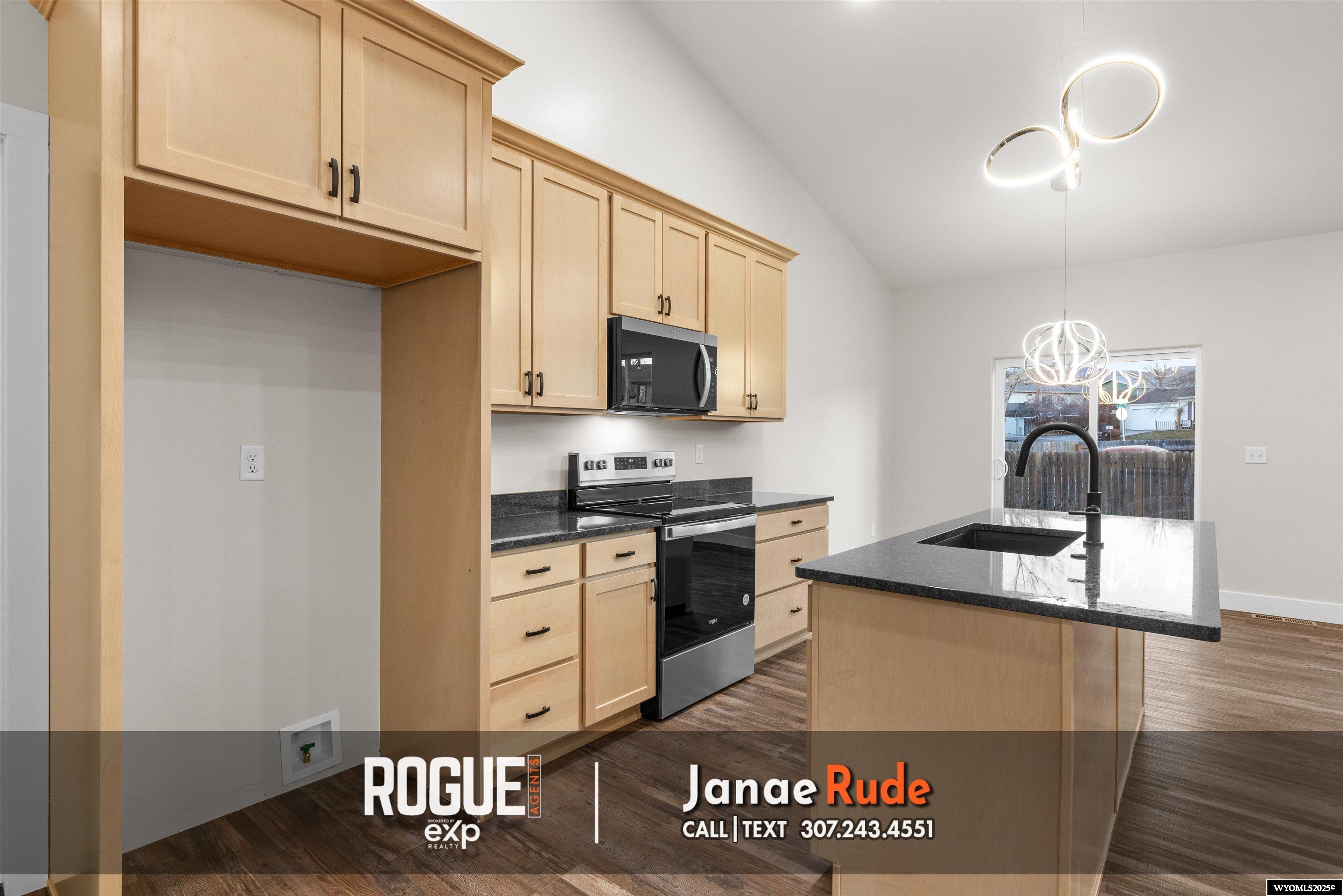 2011 East 22nd Street Casper, WY 82601 - Photo 7 of 35