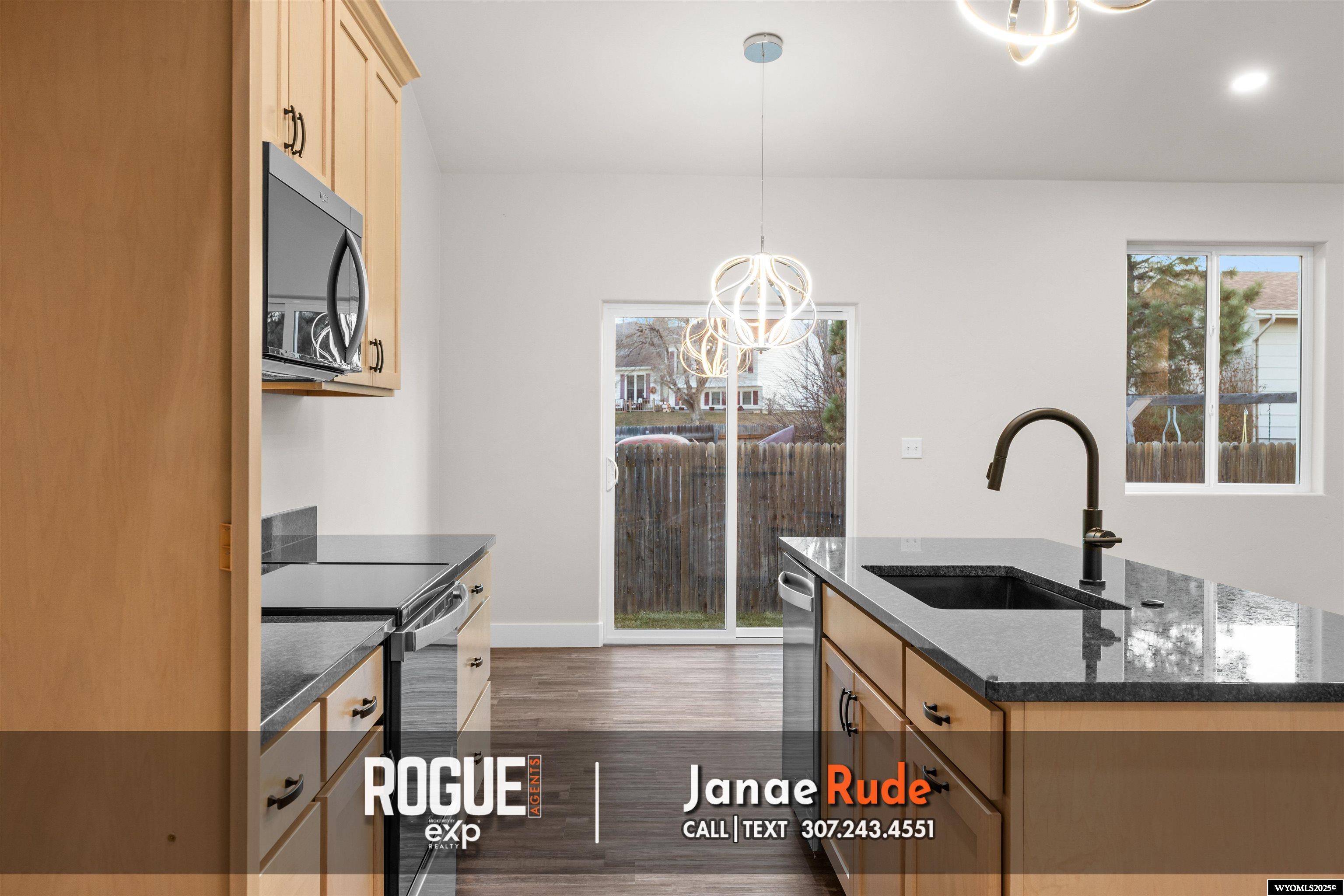 2011 East 22nd Street Casper, WY 82601 - Photo 8 of 35