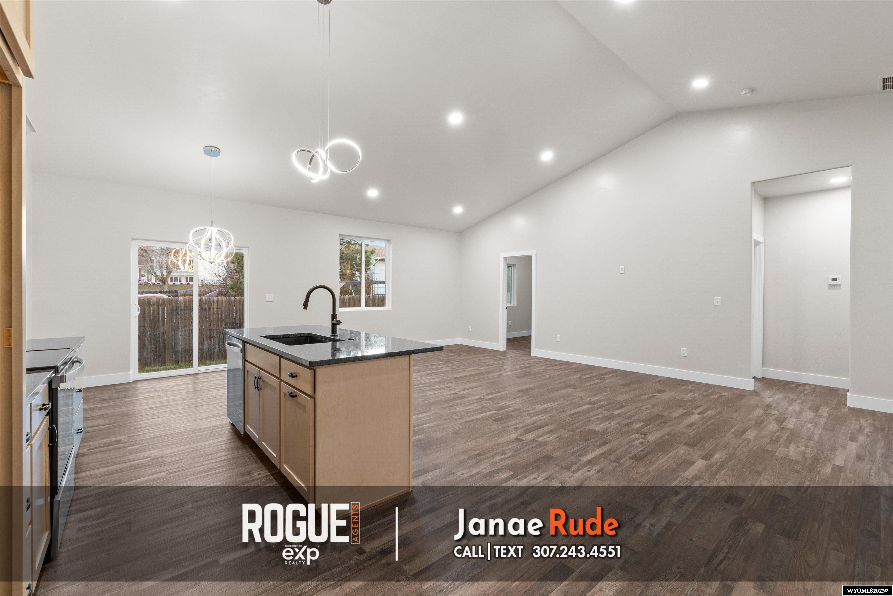 2011 East 22nd Street Casper, WY 82601 - Photo 9 of 35